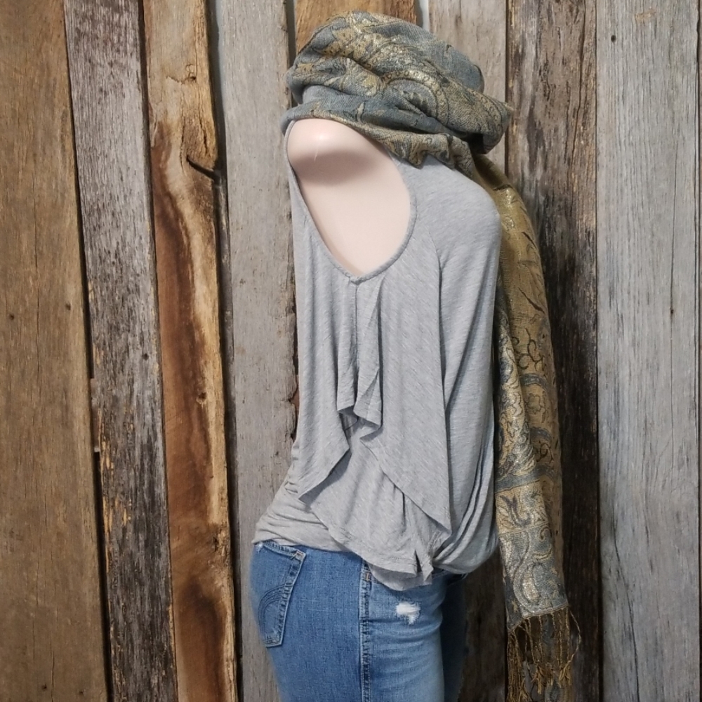 NEW! 2 PC BUNDLE! SHE&SKY TOP & PASHMINA SCARF! - Picture 6 of 8